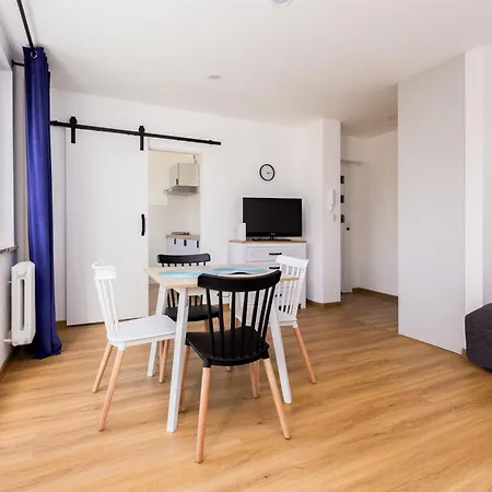 Siedlce Pleasant By Bookinghost